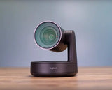 Cámara Logitech Rally 4K con RightSense para videoconferencias
