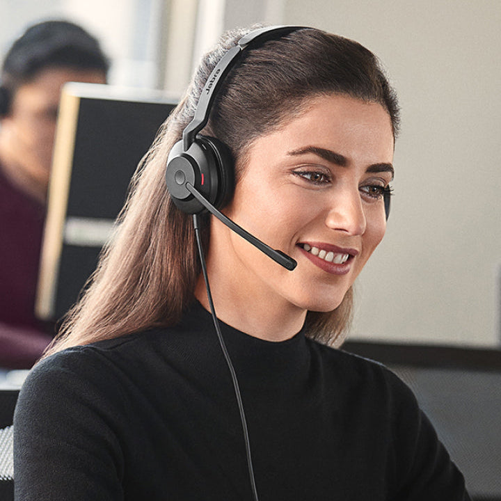 Audífonos Jabra con micrófono para comunicaciones empresariales