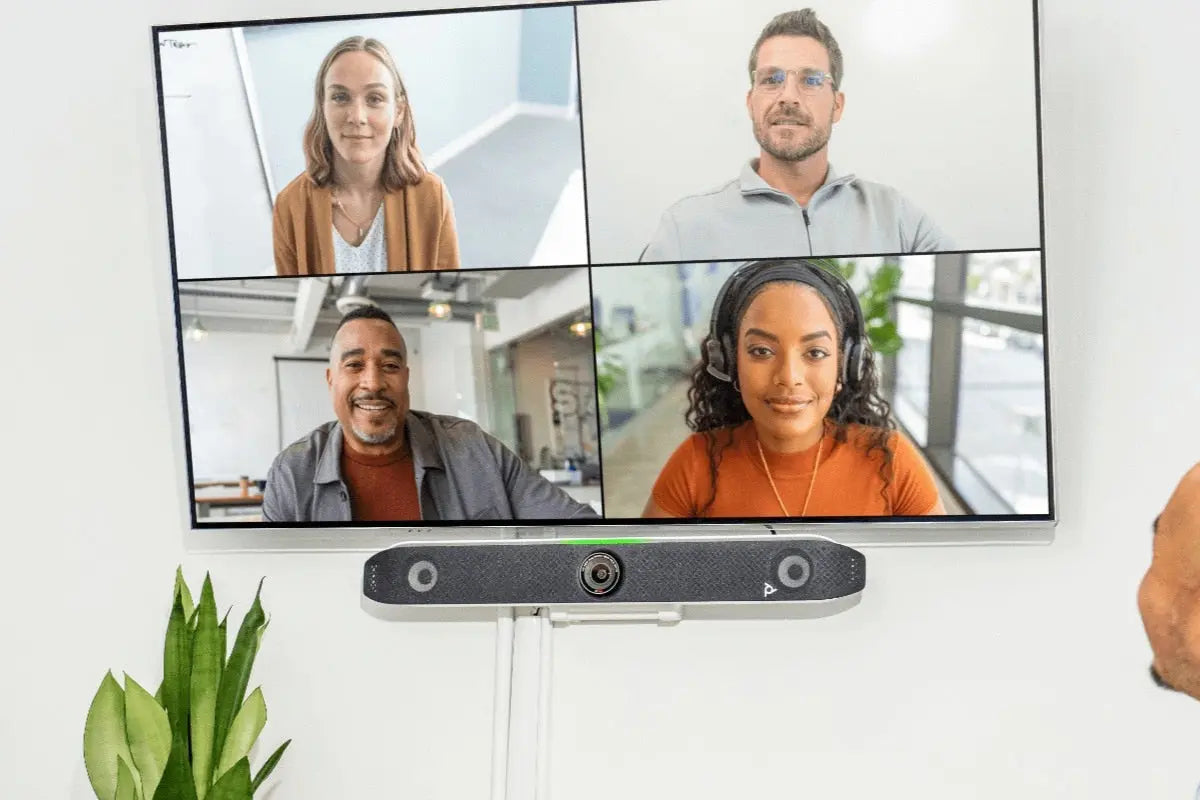 Poly Studio X52 cámara de videoconferencia 4K para salas empresariales
